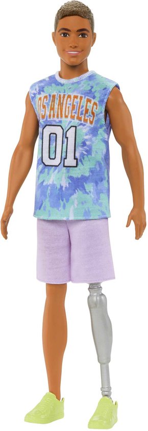 Barbie Fashionistas - Ken Pop - Met tie-dye Los Angeles shirt van Barbie