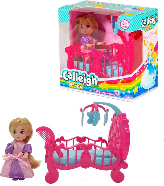 Calleigh Mini Bed inclusief Pop en Kam - Roze van Merkloos