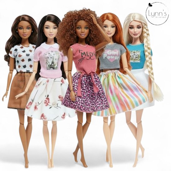 Lynn’s poppenkleertjes - Set ‘Bo’ - Geschikt voor modepop - Set van 5 outfits - Kleding voor modepoppen - Cadeauzakje van Lynn’s