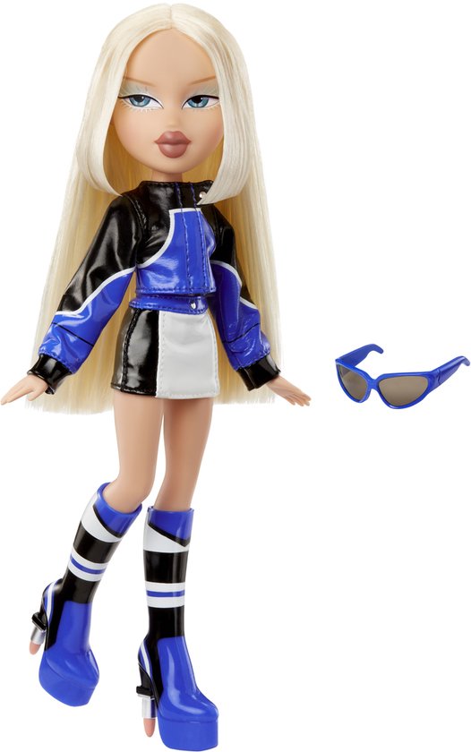MGA Entertainment Bratz modepop Cloe - fashion doll race outfit.