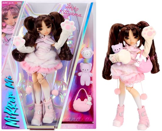 Mirror Mi-modepop Akiko Kittyama met accessoires, fantasiepop geïnspireerd op de emotie ‘knus’