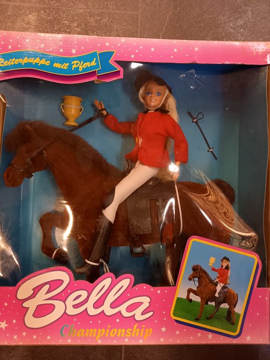 Modepop Bella Championship met paard van Our Generation