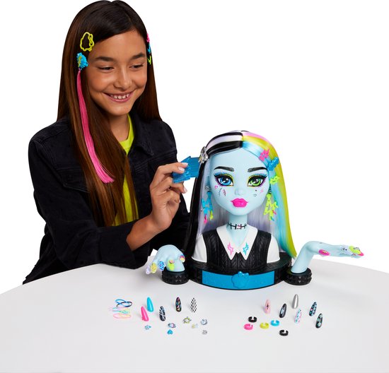 Monster High Frankie Stein Doll Head For Hair Styling