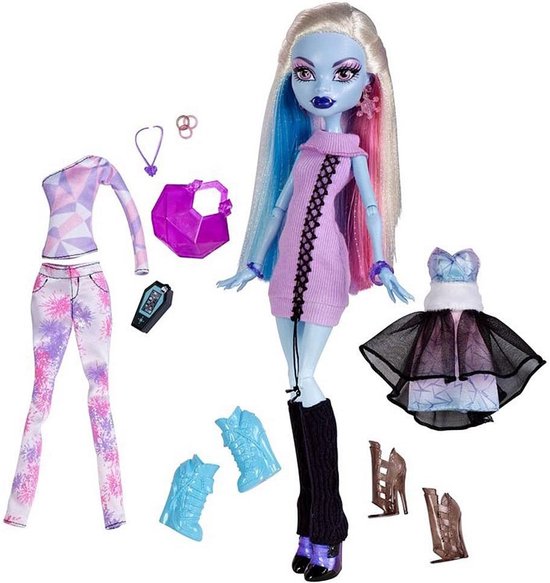 Pop: Modepop Ijstdame met Accessoires en Exclusieve Outfit van Merkloos