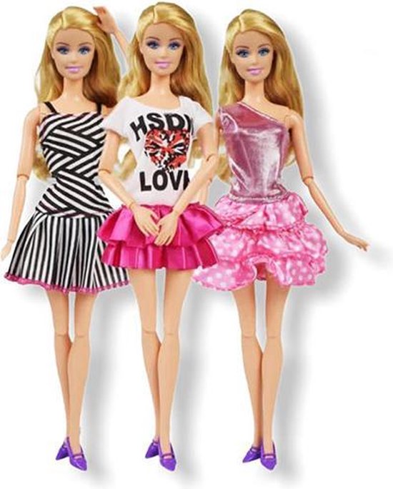 Poppenkleertjes Isa's friends - 3 Outfits voor poppen -  Geschikt voor o.a Barbie - Setje 'Femke' van POP
