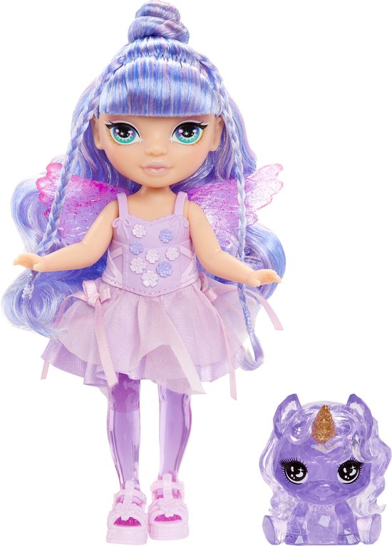 Rainbow High Littles Rainbow Fantasy-elfjes en diertje – Amethyst, kleine, poseerbare, paarse pop van 14 cm en Pegasus, fantasie-eenhoorn met verwisselbare elfenvleugels. Cadeau voor kinderen van 4+ jaar van Rainbow High