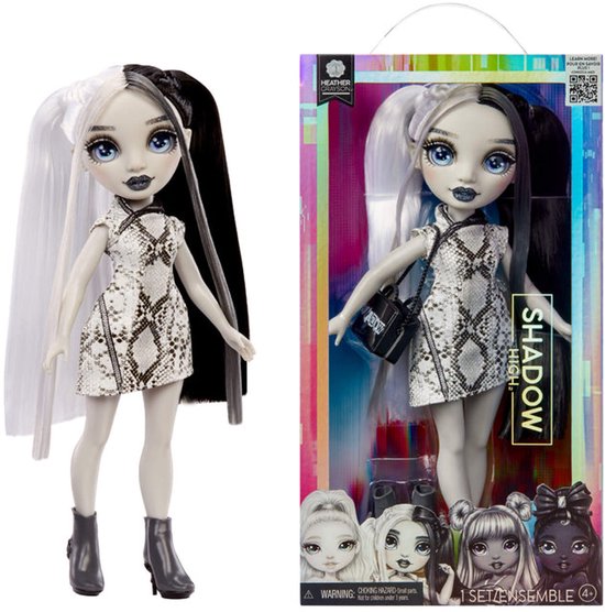 Shadow High modepop Heather - stijlvolle modepop in grijstinten en zwart-wit haar. van Merkloos